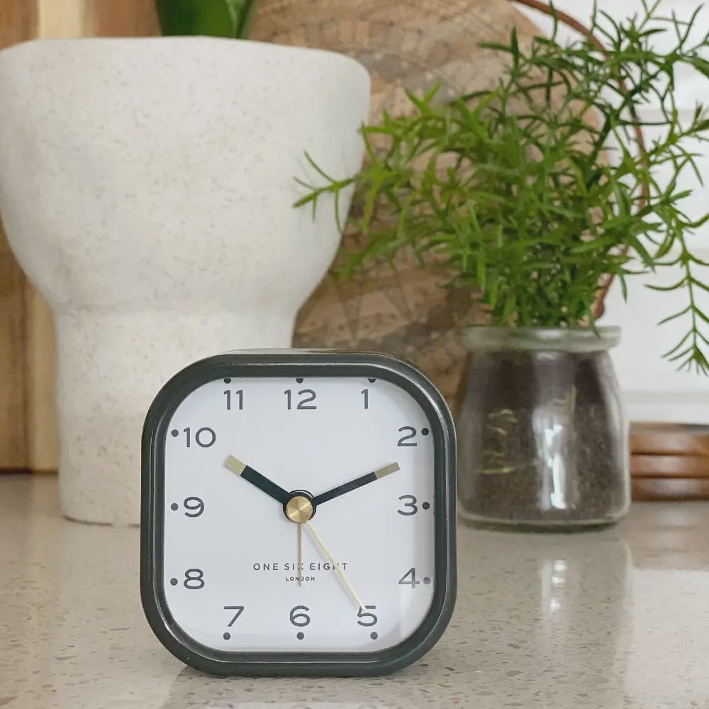 Lisa | Alarm Clock