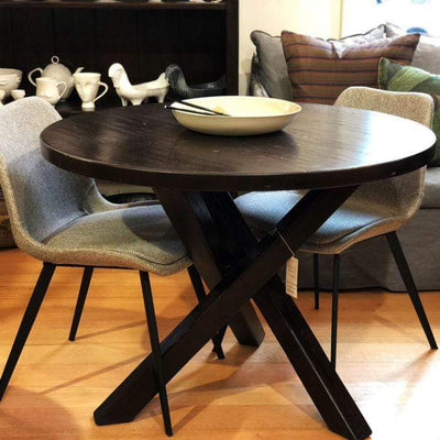 Santa Fe Round Dining Table in Oak | Cranfields Wellington