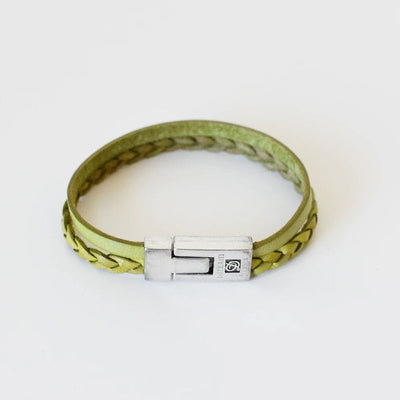 Green / Medium Italian Leather Bracelet | BC187