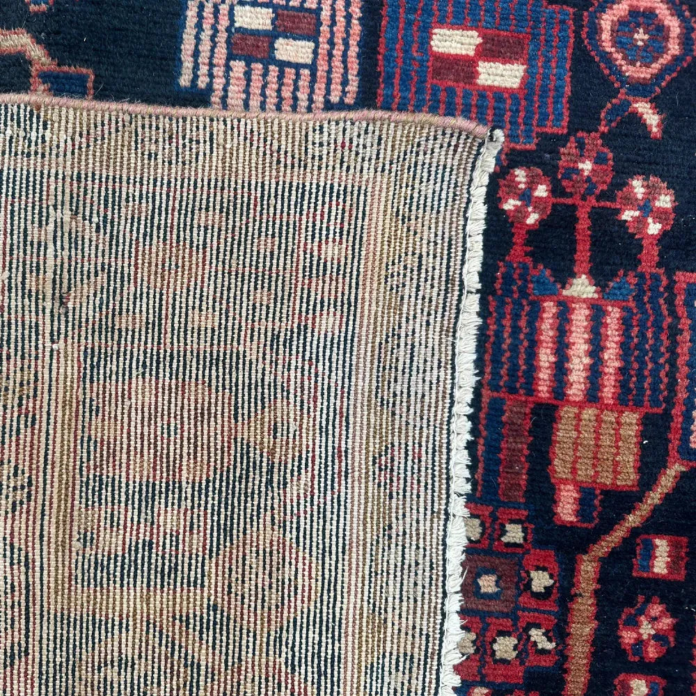 Hand Knotted Vintage Persian Shirazi Rug 496 | 303 x 152cm