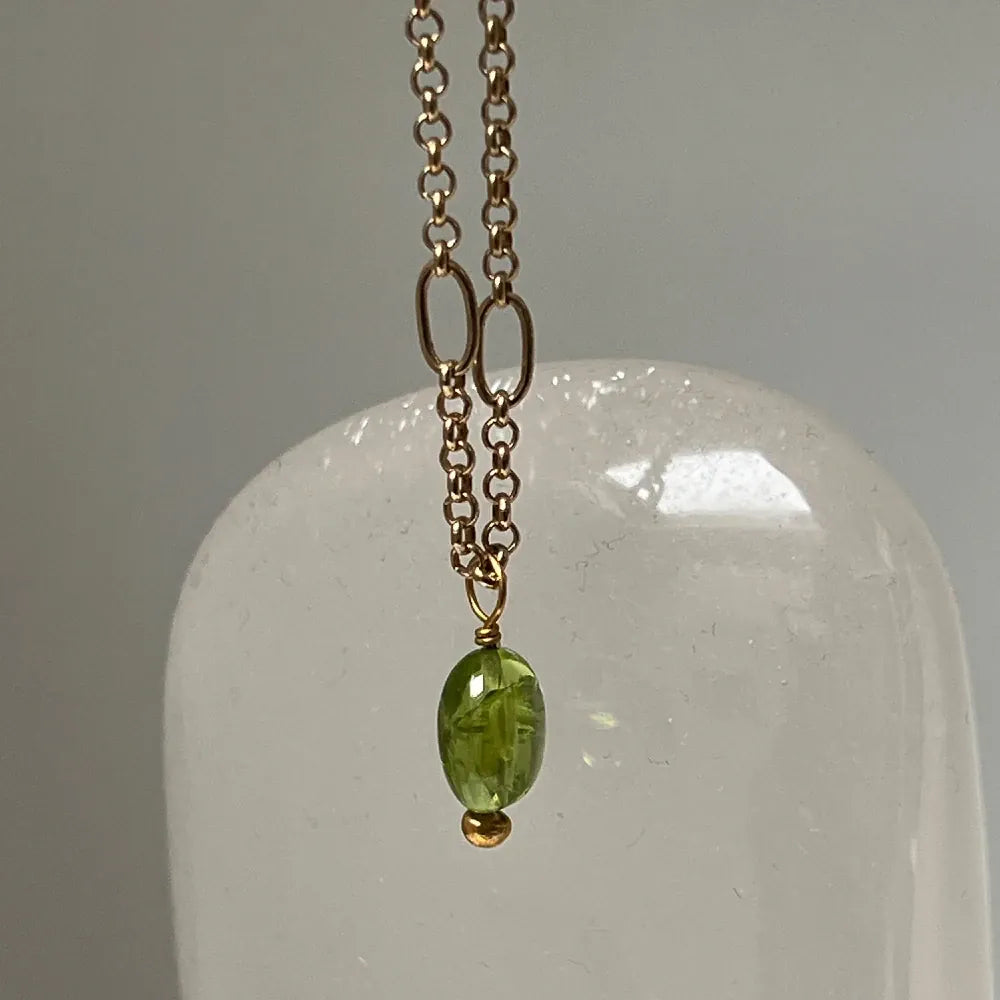 Long Ovala Chain with Peridot Semi Precious Stone