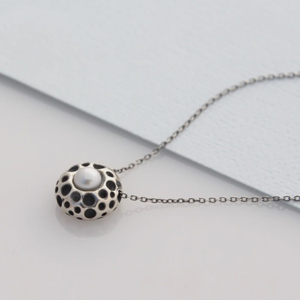 Louise Douglas | Kina Necklace