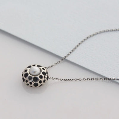 Louise Douglas | Kina Necklace