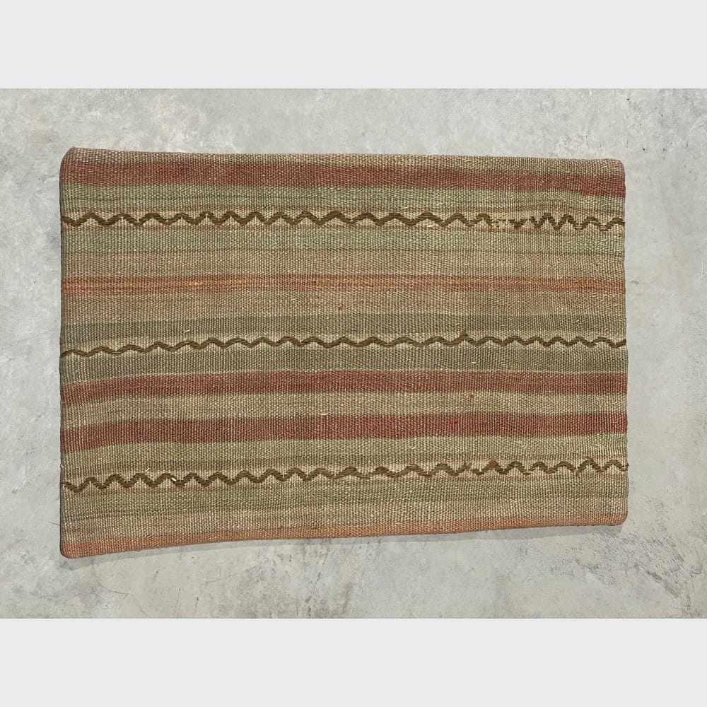 Vintage Turkish Kilim Cushion 182 | 40 x 60cm