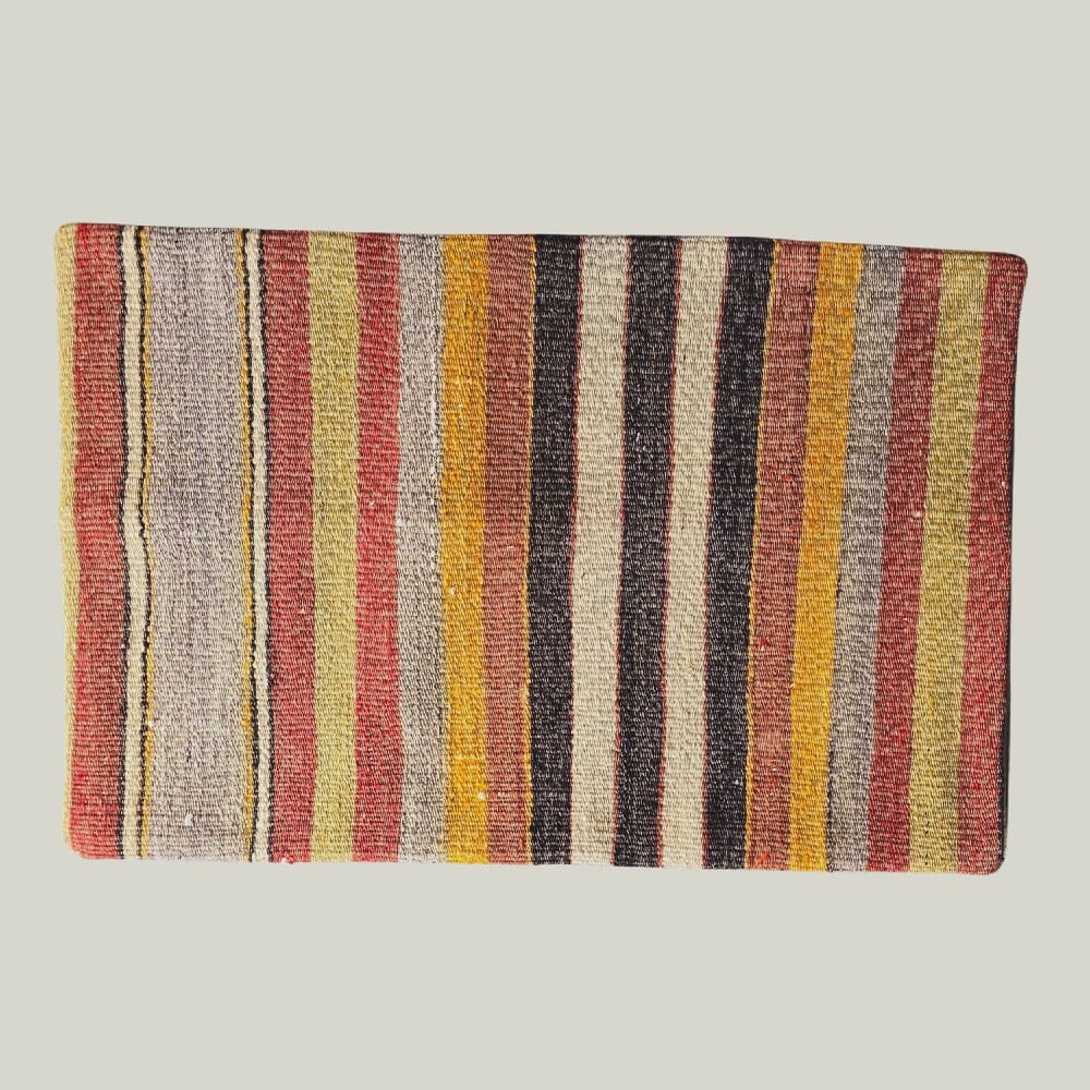 Vintage Turkish Kilim Cushion 685 | 40 x 60cm
