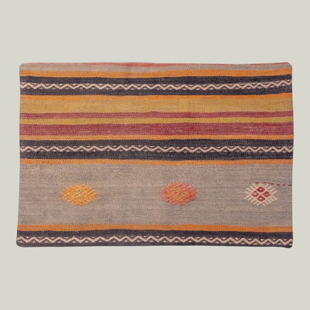 Vintage Turkish Kilim Cushion 991 | 40 x 60cm