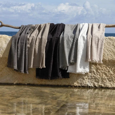 Zoe Guest Towel 30x50cm