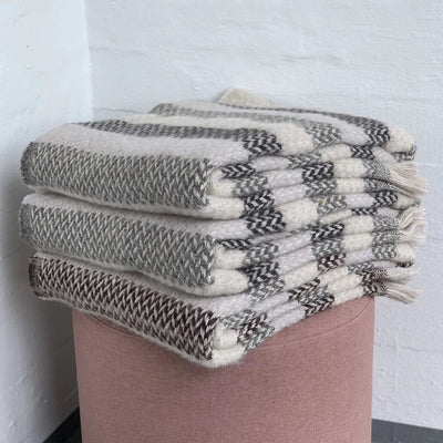 Random All Wool Celtic Weave Stripe | 150 x 200cm